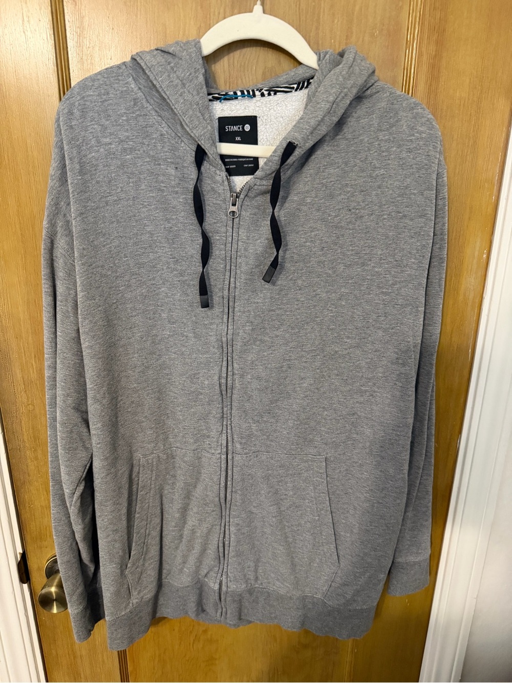 Stance Men's Light Gray Full-Zip Hooded Sweater with Black Drawstrings